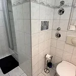 בית הארחה Zentrale - Gemeinschaftskueche & Badezimmer - Free Wifi