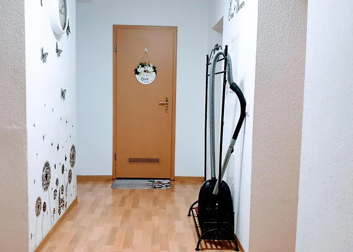 Guest house Zentrale - Gemeinschaftskueche & Badezimmer - Free Wifi *